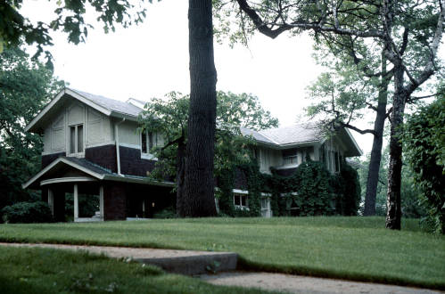 Photographs of the Babson House, an example of the Van Bergen's other work in the Midwest. The similarities are apparent.